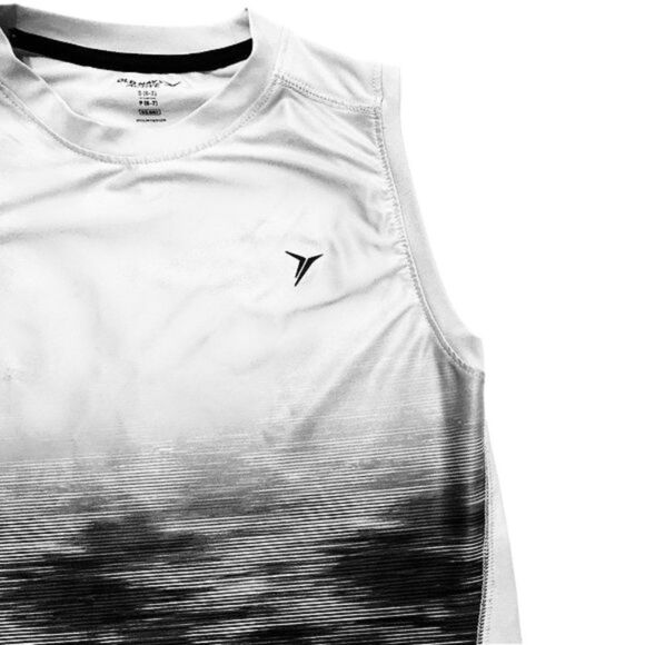 Old Navy Active Go-Dry Tank - Picture 2 of 3